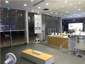 人看人品，展柜看質(zhì)量