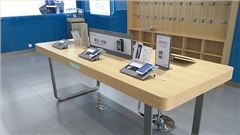 華為榮耀手機(jī)展柜