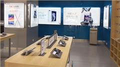 華為榮耀手機(jī)展柜