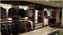奧特萊斯名品折扣店服裝展柜
