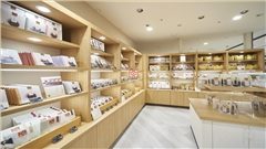 日本面包展柜專業(yè)定制中強(qiáng)展柜