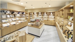 日本面包展柜專業(yè)定制中強(qiáng)展柜
