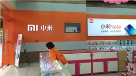 手機展柜,通信展柜,展柜設計,