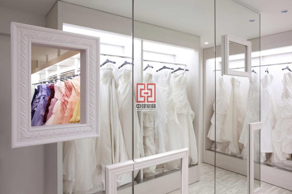 婚紗服裝展柜定制中強展柜