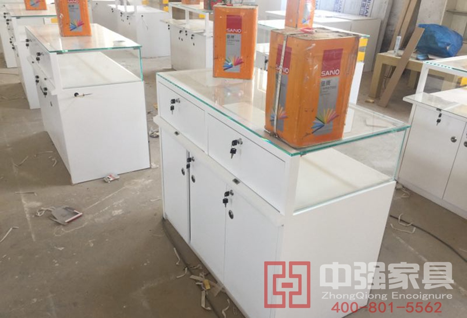 優(yōu)質(zhì)展柜