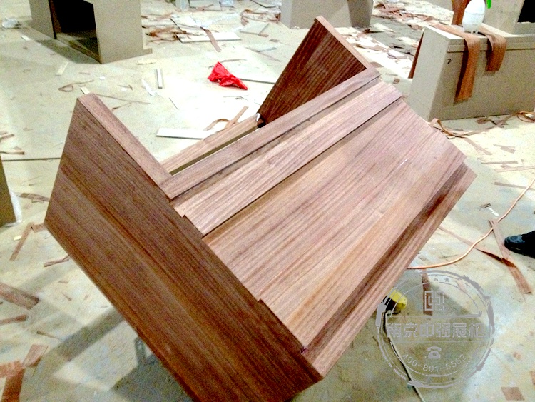 煙酒展柜制作