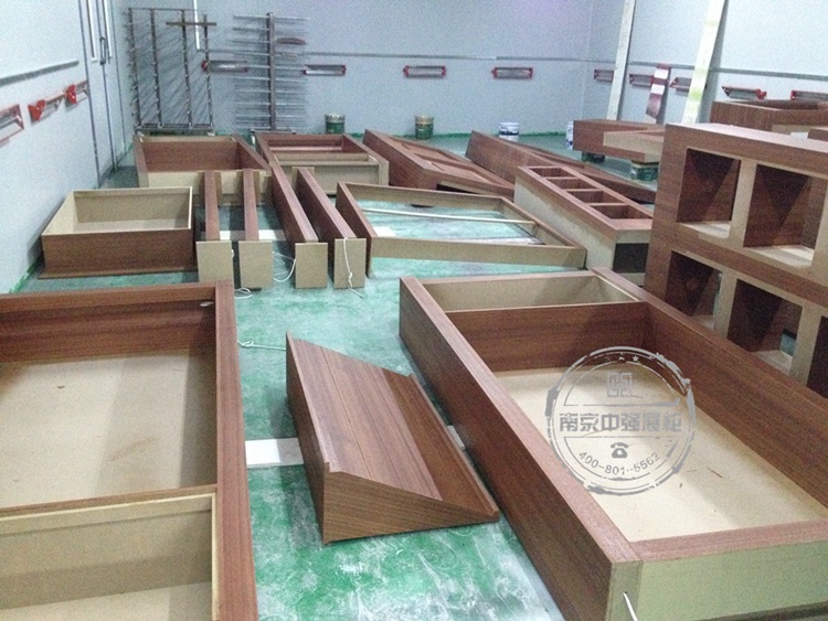 烤漆房，烤漆展柜