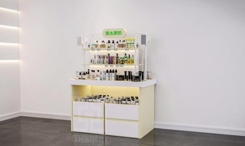蘇州昆山定制化妝品展柜需要做好防火防潮