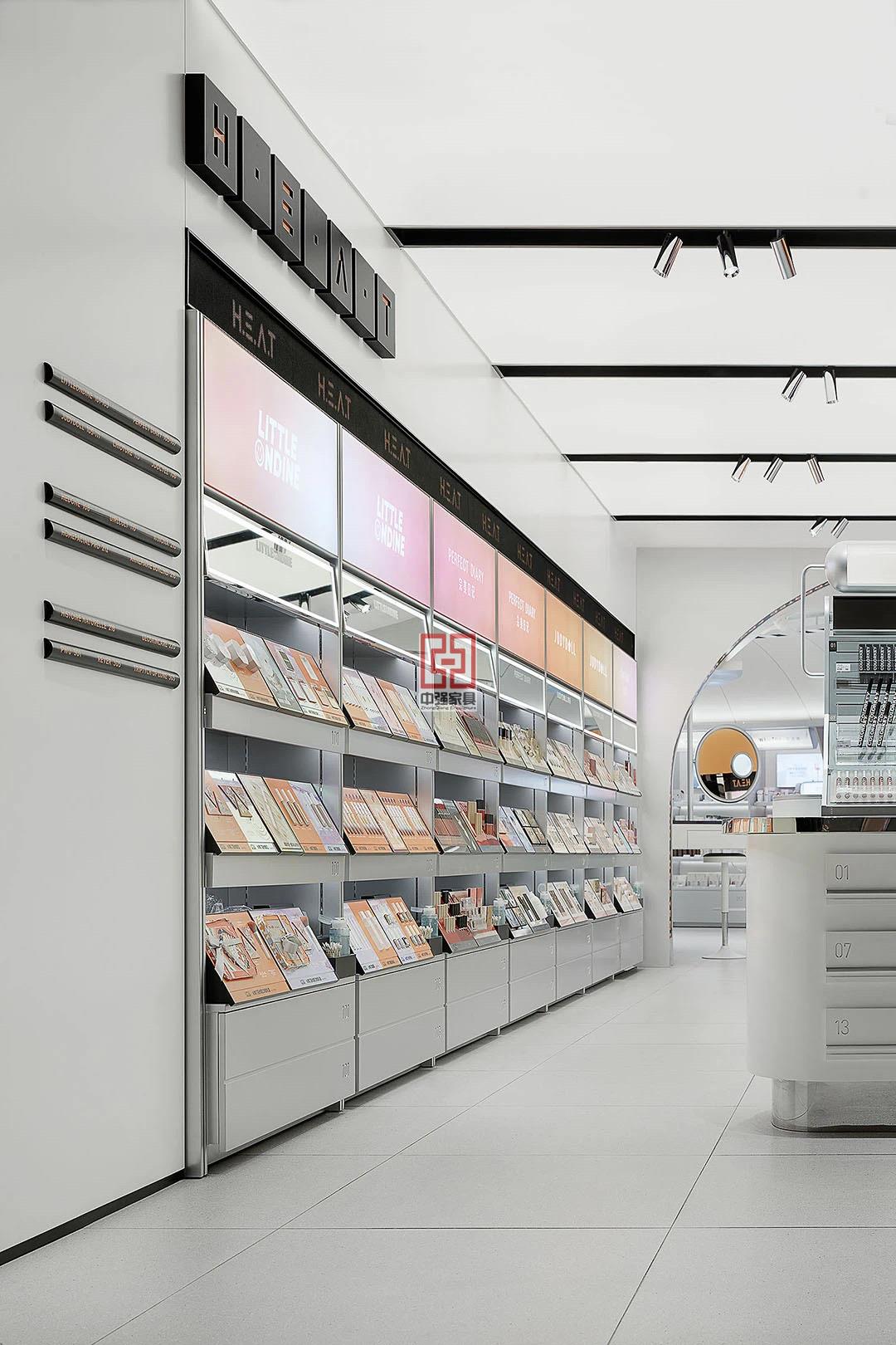 化妝品零售店展柜定制中強展柜
