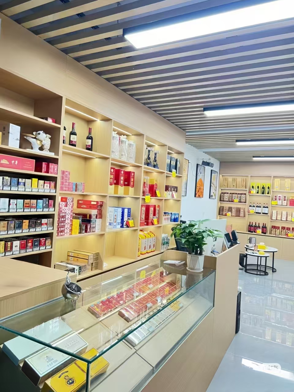 江蘇中強(qiáng)煙酒展柜 - 最新價(jià)格、品牌、廠家推薦-中強(qiáng)展柜廠