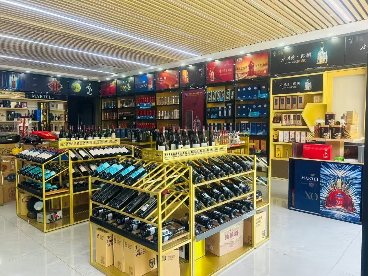 蘇州煙酒展柜廠家-專業(yè)定制生產(chǎn)廠家,提供獨特定制服務(wù)-中強展柜廠